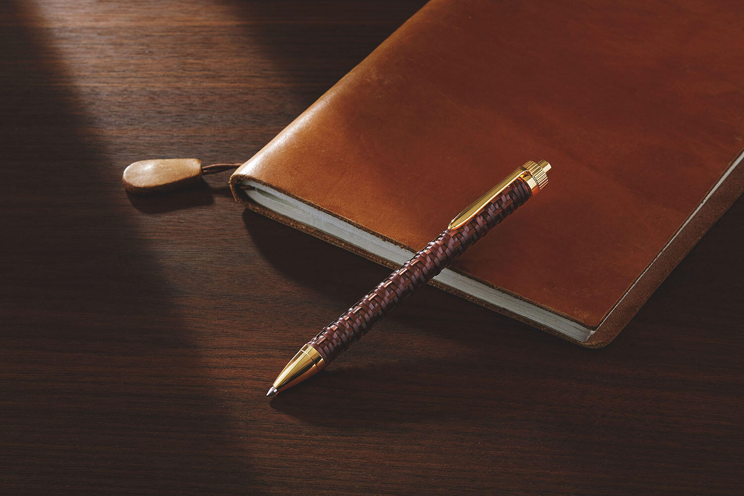 Image:RATTAN PEN