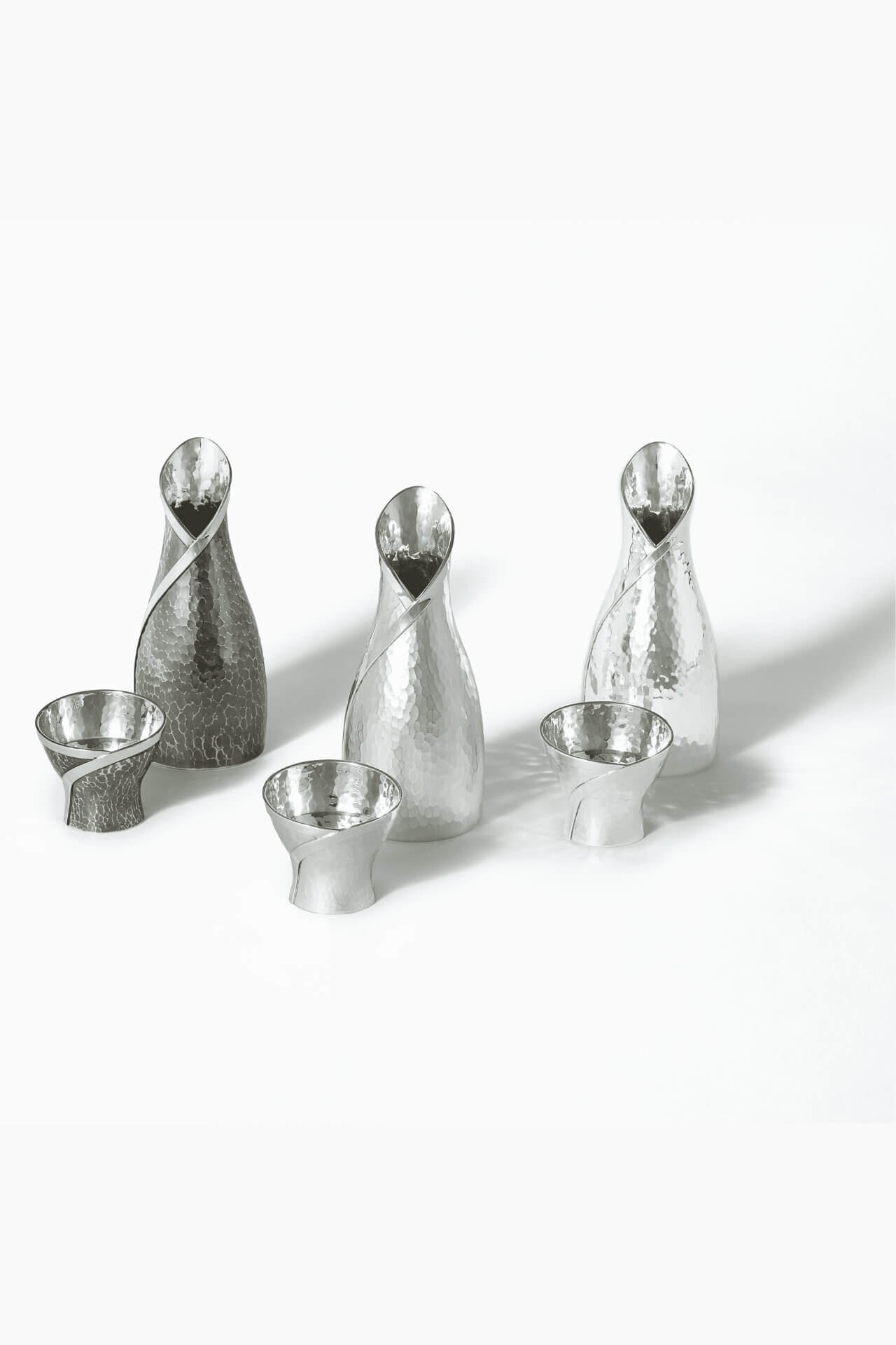 image：Shinju no koromo:Sake cup and pourer