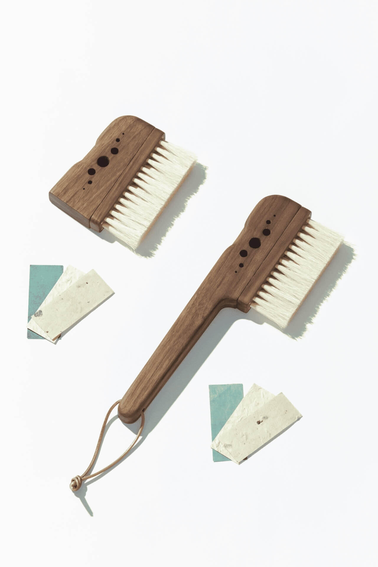 Image:Scented Clothing Brush