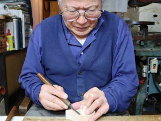 北澤木彫刻所 - 伝統工芸の魅力を伝える東京手仕事