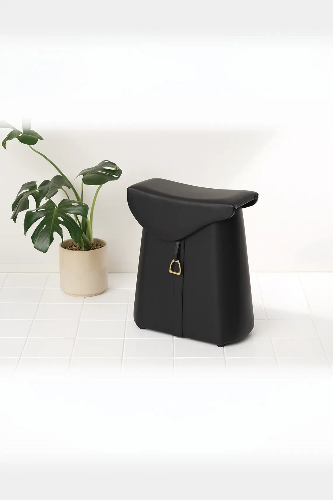 NOIR Lobby Stool