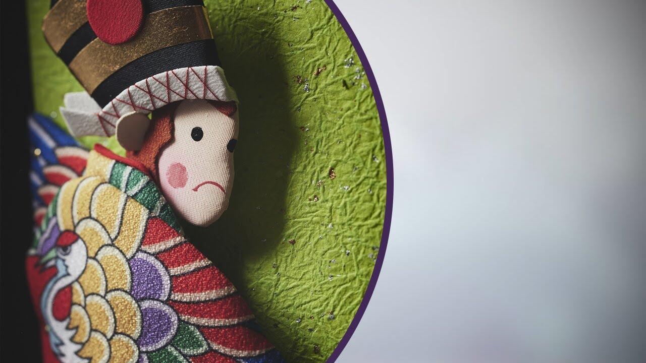 画像：額装縁起羽子板「三番叟」（水門商店） 