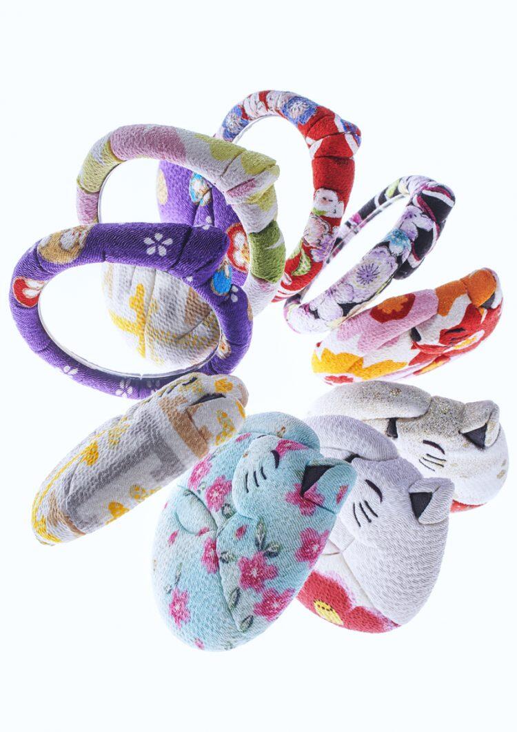 画像：まるねこてかがみ